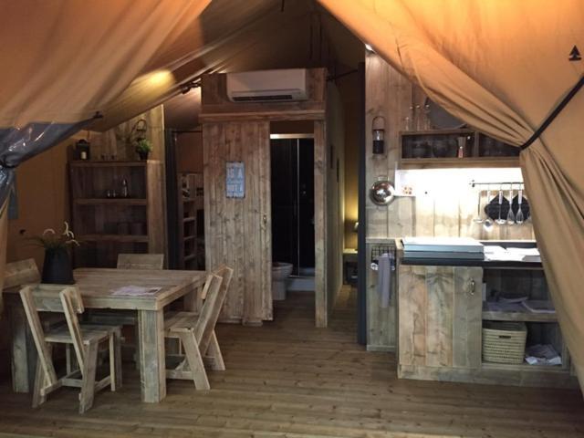 Camping Site De Gorge Vent Fréjus 部屋 写真